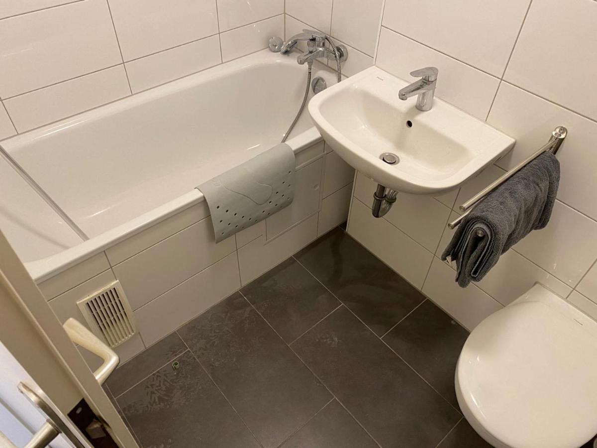 Interaktiv Appartements In Ratingen - Duesseldorferstrasse Eksteriør billede